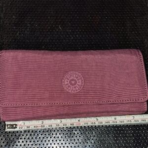 NWOT Kipling Mauve Wallet
